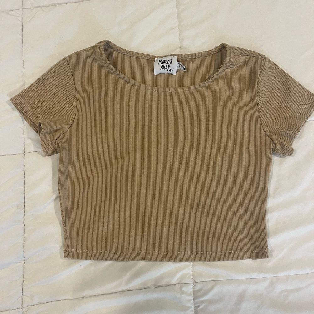 Basic Princess Polly crop tee